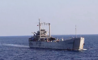 南部战区新闻发言人翟士臣就菲海军舰艇对我危险接近发表谈话