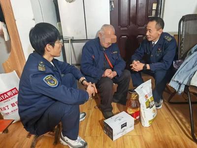 “萤火之光”传递大爱！城阳巴士七名员工获评3月“城运榜样”