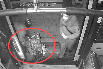 平凡举动中藏着动人的善意！青岛巴士驾驶员接连被表扬