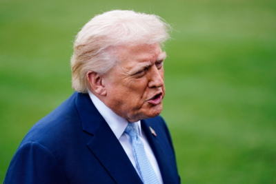 特朗普：已摧毁许多“长期追捕”的伊朗境内目标