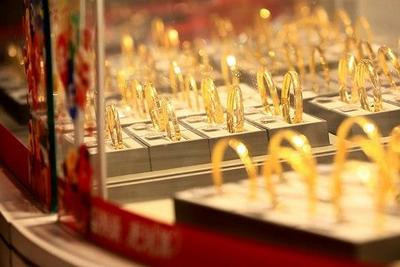 名为买卖实为放贷，揭开珠宝店“黄金分期”背后的骗局