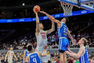 男篮世界杯预选赛中国队击败中国台北队，取得两连胜！