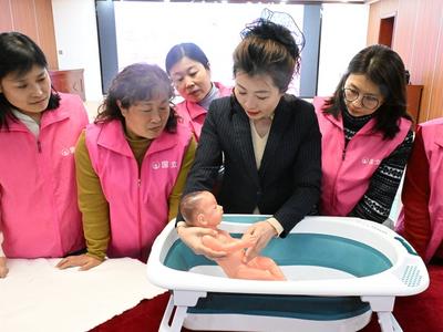 “订单式”培训促妇女就业