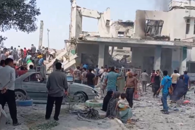 伊朗一小学遭导弹袭击，已致118人死亡