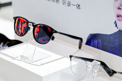 ​首款AI眼镜即将开售，海信加快布局智能穿戴产品