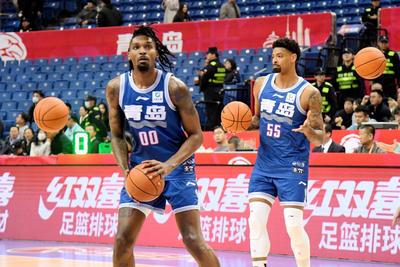 全队5人得分上双，青岛男篮客场轻取南京队收获两连胜