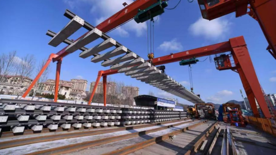 开足“马力”，青岛地铁多条在建线路刷新“进度条”