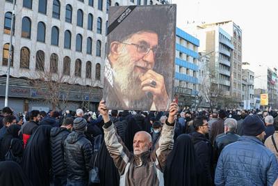 伊朗说尚未选出新任最高领袖