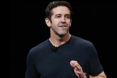 苹果公司宣布特纳斯将接替库克担任CEO