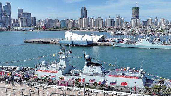 跨越山海，看“舰”青岛