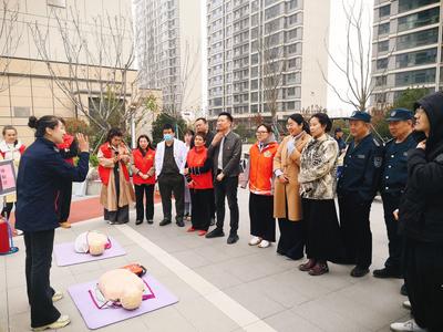 為生命“上保險”  青島“搭把手行動”走進瑤海路社區