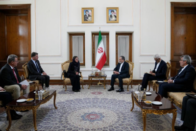 伊朗外长：美以在40多天内对伊“犯下最严重反人类罪行”