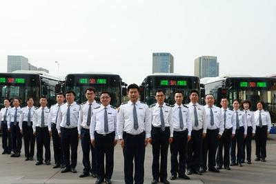 十米车厢写初心！青岛巴士这个行车班组荣获“全国工人先锋号”