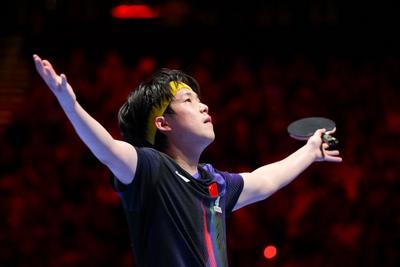 澳门乒乓球世界杯：王楚钦、陈幸同晋级八强