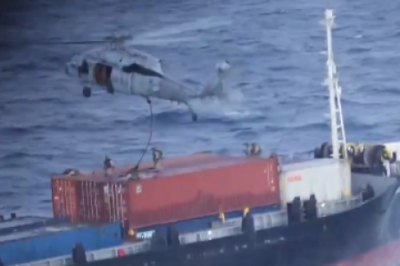 美军称在对伊朗港口封锁行动中已要求39艘船只掉头