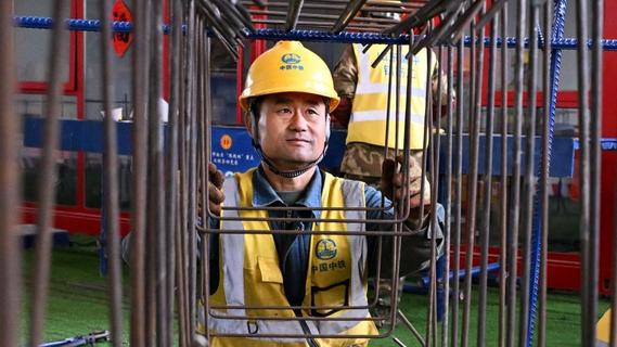 山东青岛：劳动竞技，以赛促干