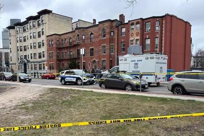 美国波士顿发生袭警事件，数名警员受伤