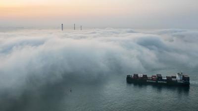 开启“仙境模式”！青岛再现平流雾景观