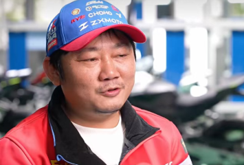 张雪深夜澄清“一个子儿都没有”：政府把舞台搭好，剩下就是企业应该做的