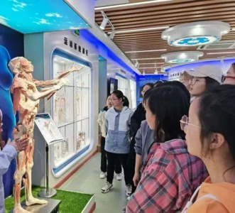 融青医风骨 塑时代新魂