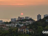 青岛傍晚：云霞淡染，暮色温柔