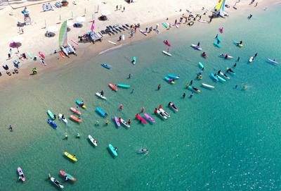 大看台｜久久不见久久见——从海阳到三亚，刻在沙滩上的中国记忆