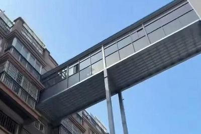 小区楼栋加装电梯只到1个楼层！这家住户有实力？真相出人意料