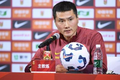 国足主帅邵佳一：队员们打出现阶段极限水平