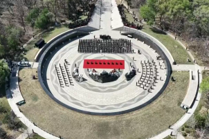 山河共盼，英雄安息！12响最高鸣枪礼节致敬志愿军烈士