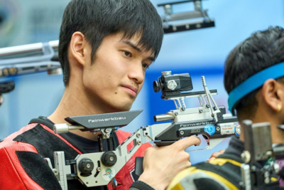 射击世界杯：盛李豪男子10米气步枪夺冠 肖嘉芮萱女子25米手枪摘金