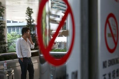4月30日起，香港公众场所禁持另类吸烟产品，旅客一视同仁