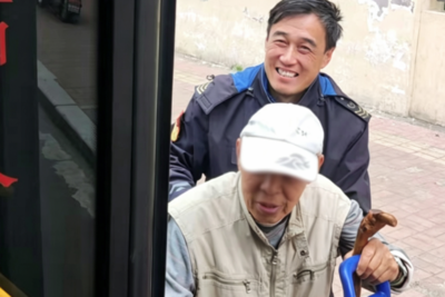 暖心举动被乘客“曝光”，青岛巴士司机收获满屏好评