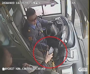 在爱心接力和耐心等待中，青岛巴士驾驶员用行动诠释“诚载美好”