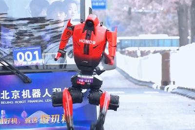 冲线！“闪电”完成2026人形机器人半马