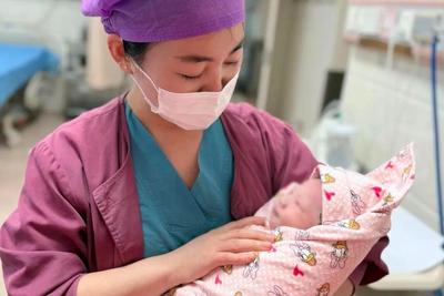 青岛54家医院实现生育津贴“免申即享”，7.3万余名参保职工从中受益