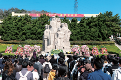 赓续红色血脉凝聚奋进力量！青岛广泛开展“追寻·2026·清明祭英烈”主题活动  