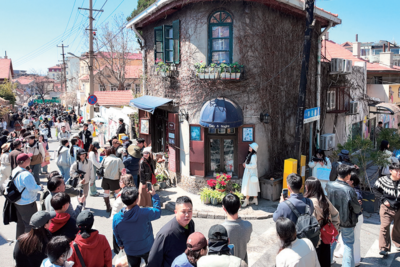 体验式互动式文旅产品消费持续升温！假期首日，青岛文旅市场迎来客流高峰