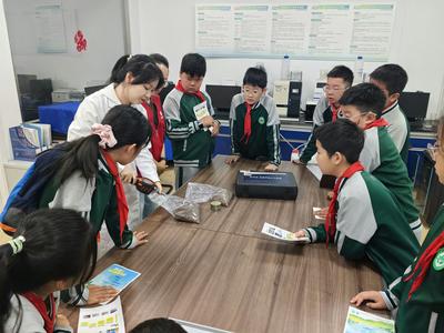 珍爱自然资源 守护美丽青岛！青岛举行世界地球日地质科普研学活动