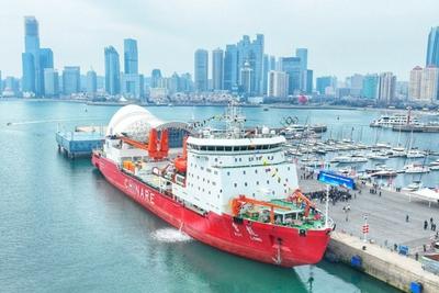 中国第42次南极考察队暨“雪龙”号凯旋