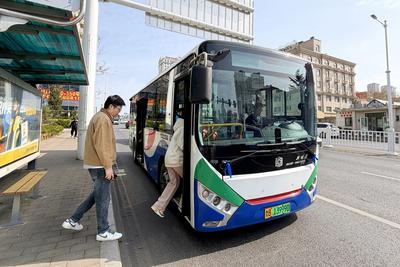 青岛425路公交优化调整，填补连云港路北端公交盲区