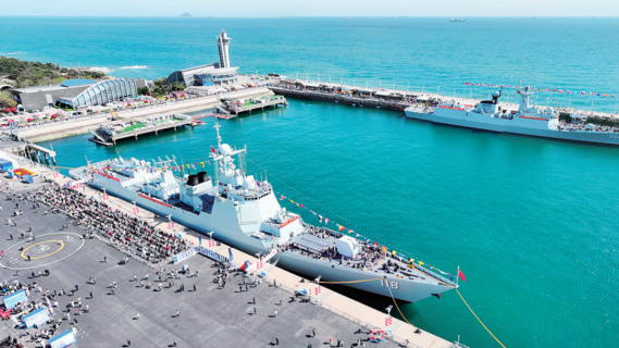 “海军城”青岛：共谱军民同心的“深蓝交响”