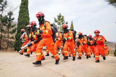 前置力量全天候守护，清明假期​全市消防安全形势保持总体平稳