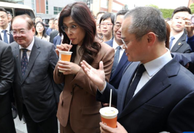 郑丽文一行圆满结束大陆参访，离京返台