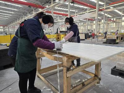 经济观潮｜一块仿真冰，铺出宁津新材料产业升级路