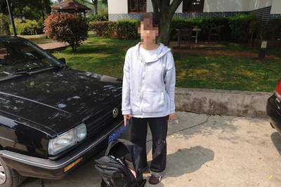 “我只是送钱的，其他都不知道……”