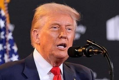 特朗普：所有美国舰船、飞机和军事人员将继续留在伊朗周围