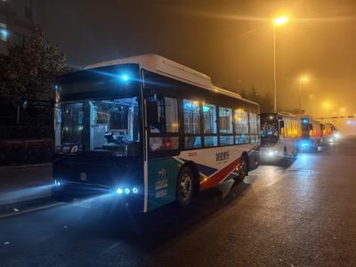 凌晨3点半，90部公交车陆续就位！青岛城运完成青马交通保障