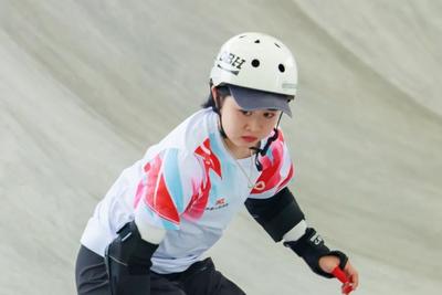 青岛12岁滑板小将亚锦赛夺金！