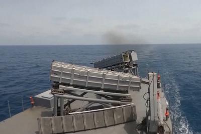 伊朗：任何军事船只靠近霍尔木兹海峡将遭到强硬应对