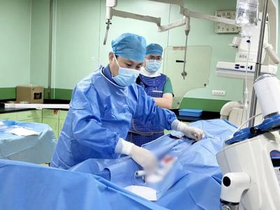 孕妇心跳狂飙每分钟200次，青岛零射线手术一次根治